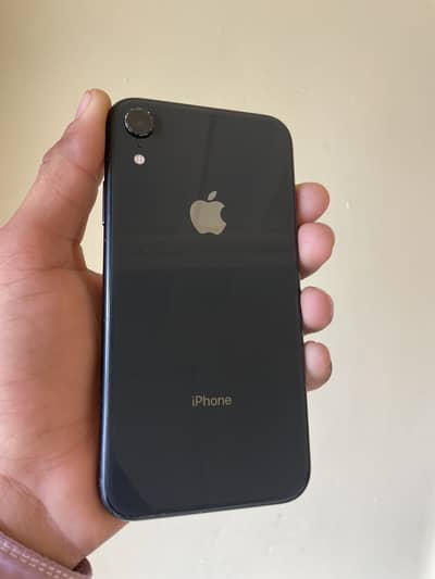 iPhone xr with box cable