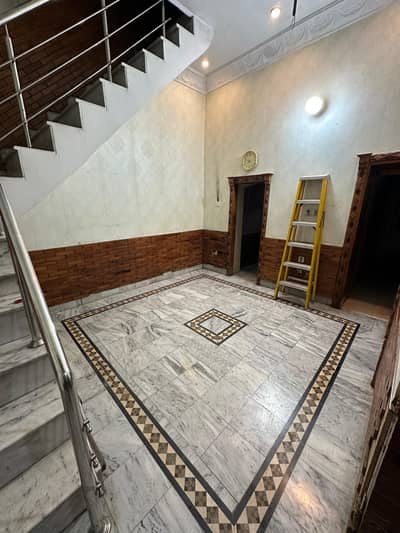 3.75 Marla CORNER HOUSE IN HEART OF CITY SIALKOT.