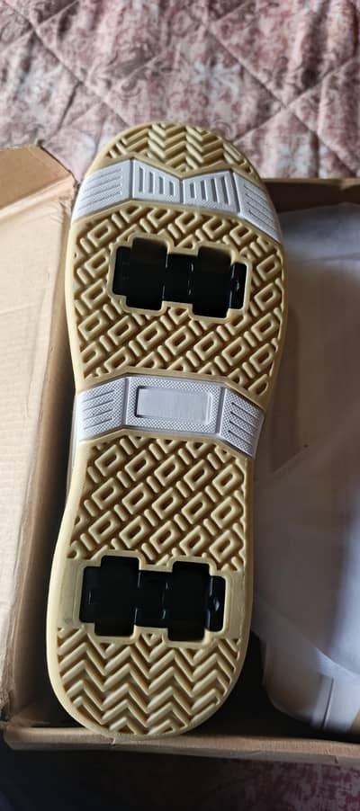 Aesthetic Roller Shoes for Women / Girls - Size