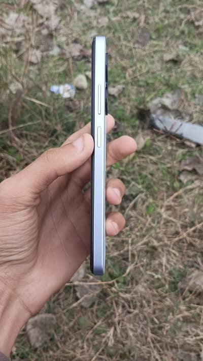 Tecno smart 8 red ade