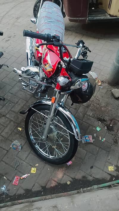 Honda 125 2017 model antique condition