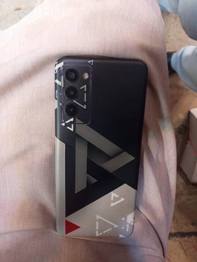 tecno 18t  8ram 128  koi masla ni ha mobile ma all ok with box