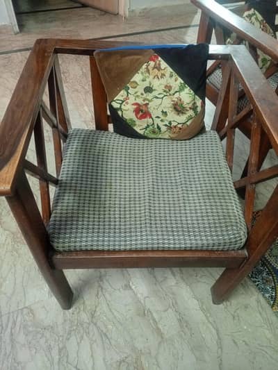 5 sister wooden sofa