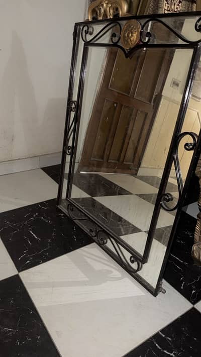 Console plus miror with frame