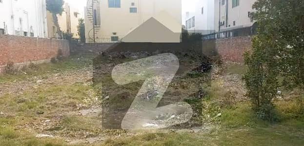 Plot No- 781 Block Y - 1 Kanal Top Location in Phase 7 DHA Lahore For Urgent Sale
