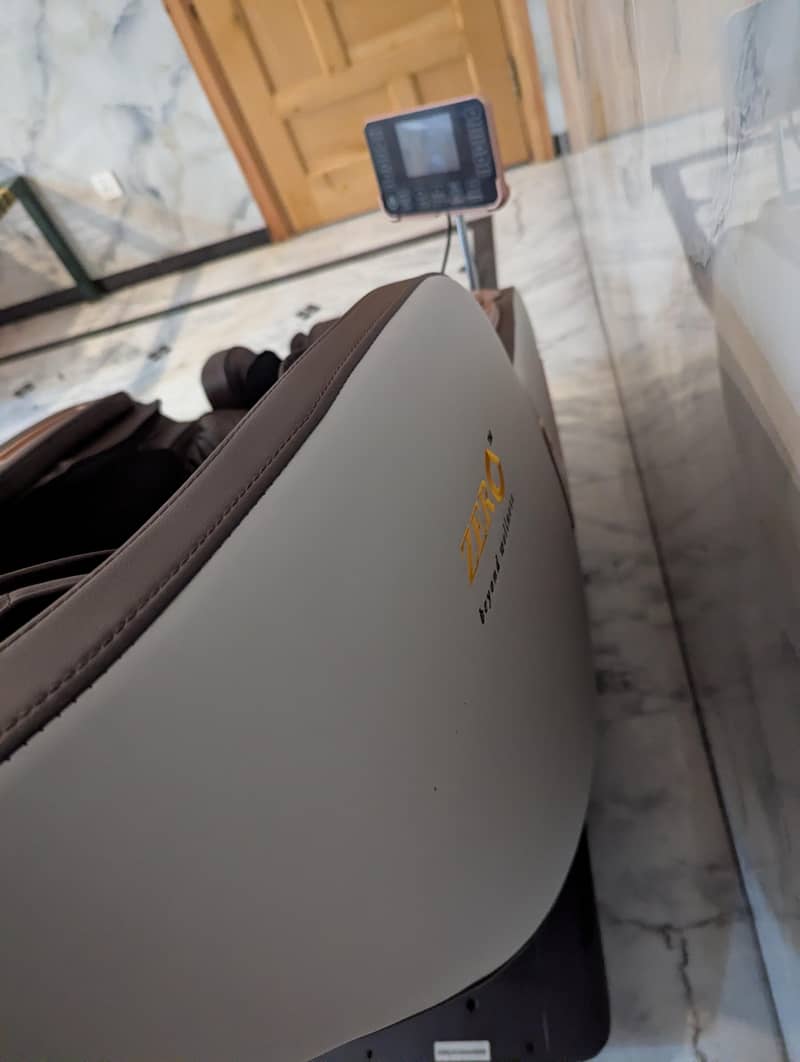 zero message chair 0