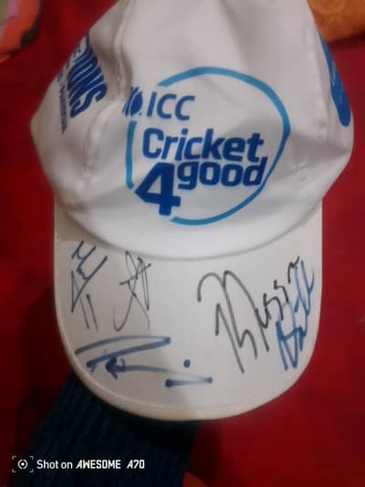 south African cricketers original autographs shirt and cap