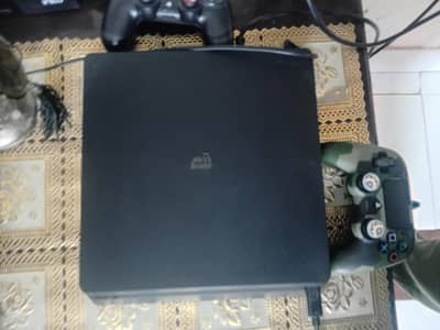 ps4slim 1tb whith extra controler