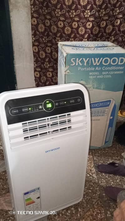 SKYWOOD PORTABLE AC DC INVERTER IMPORTED ENERGY SAVER HEAT AND COOL 1