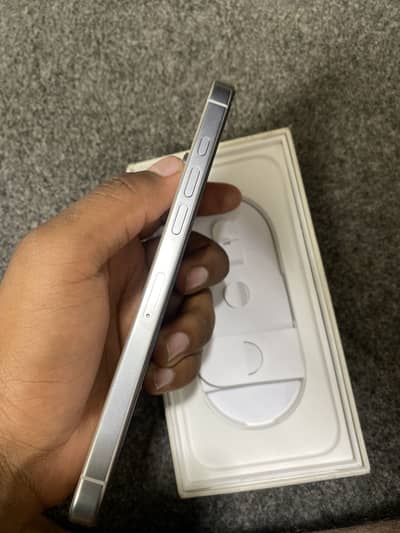 16pro max 256gn 100helth 193 cycle count