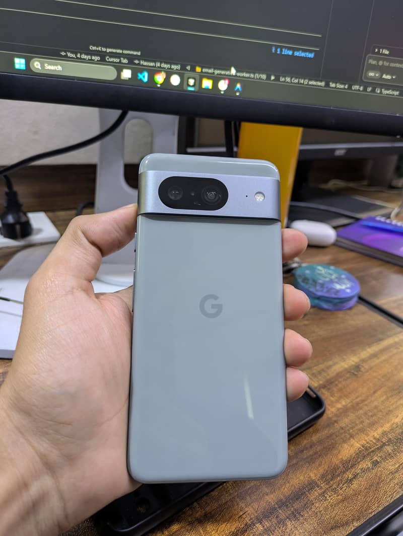 Google Pixel 8 4