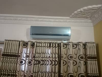 Gree 1 Ton DC Inverter Split AC V. Good Condition Chilled for Sale