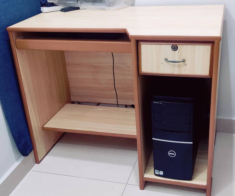 computer table 1