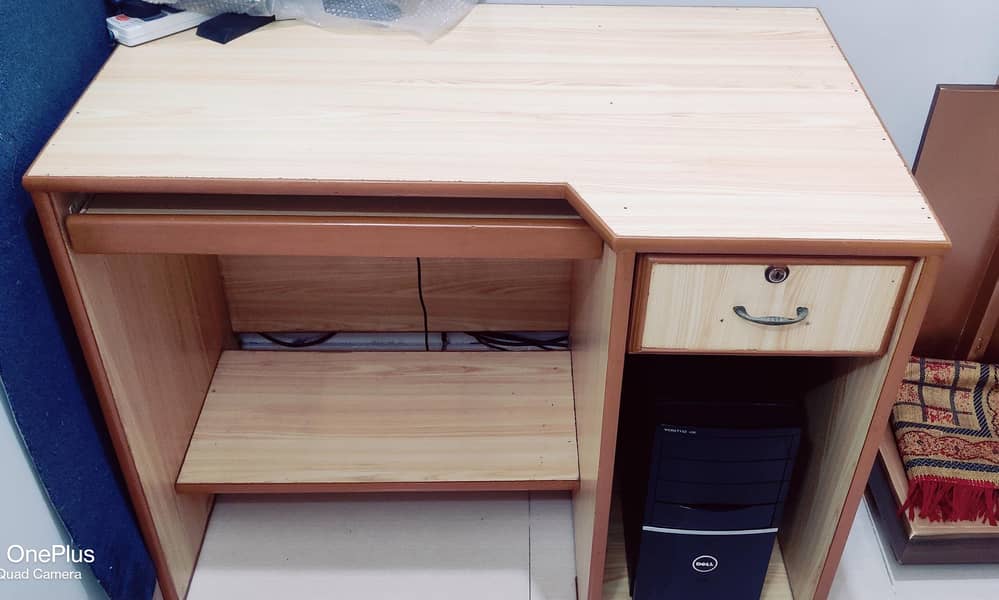 computer table 2