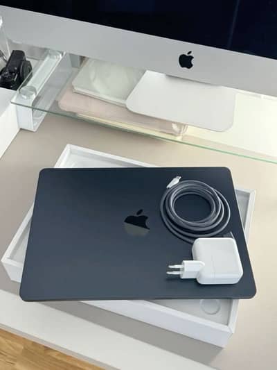 MacBook Pro Featuring M2