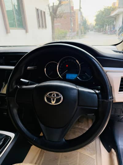 Toyota Corolla Gli 2016 Model