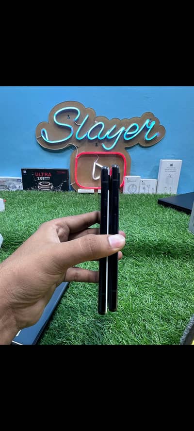 6/128GB  Google Tensor procesor 4500mah battery