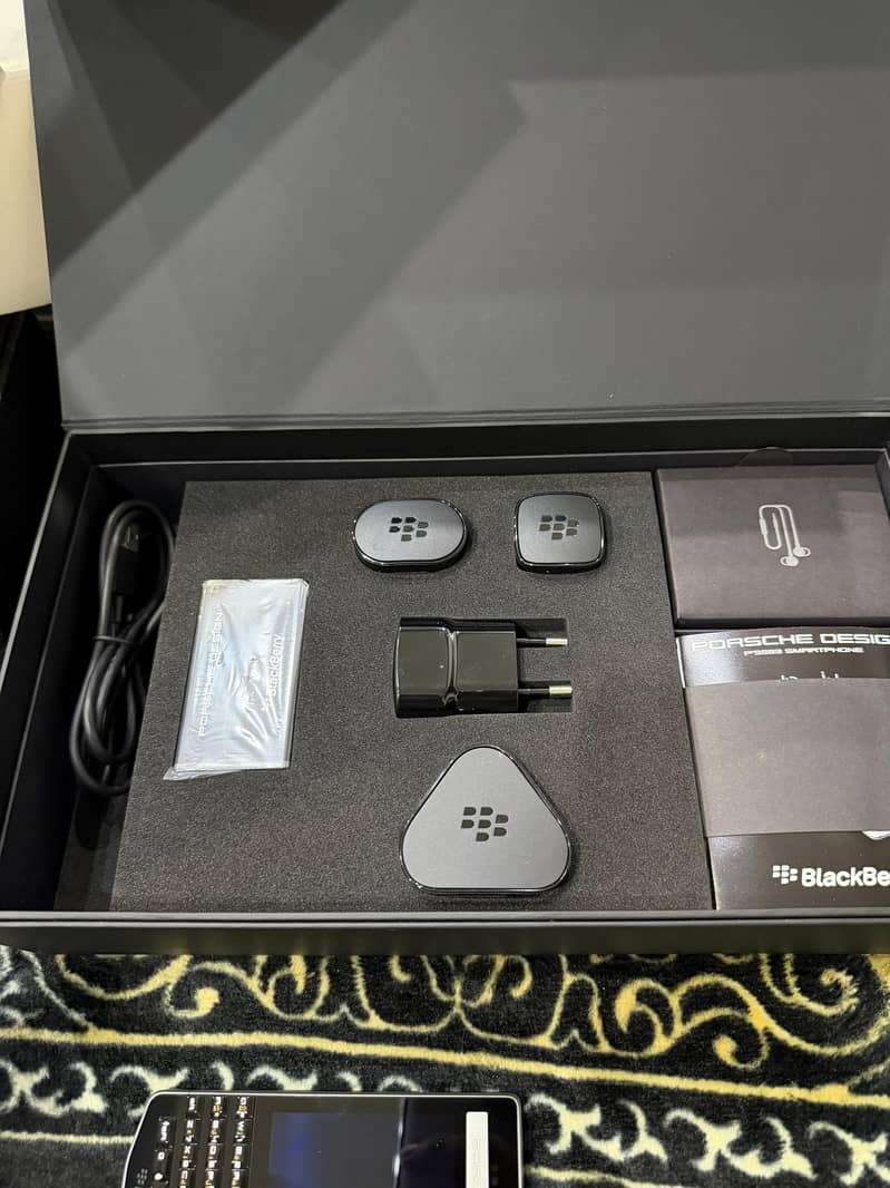 BlackBerry Porsche P9983 - Mobile Phones - 1111239671