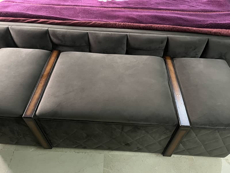 Queen size bed set 2