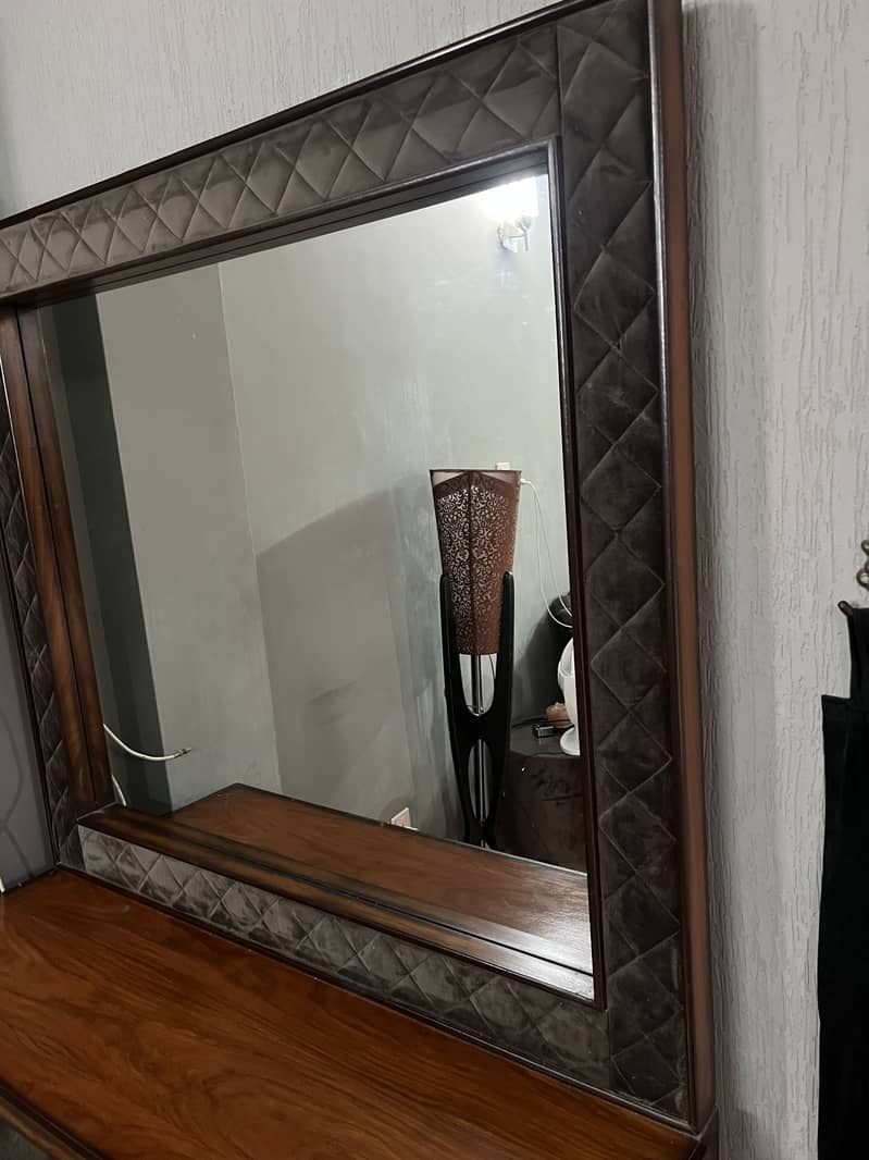 Queen size bed set 12