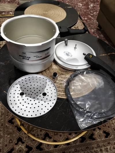 Pressure Cooker and Steamer