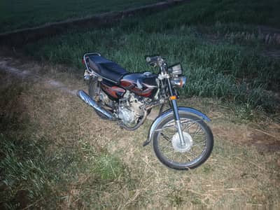 Honda CG125 ماڈل 2022 – مکمل اوریجنل، بہترین کنڈیشن