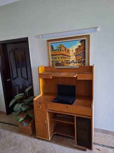 Computer/ Office table for sale