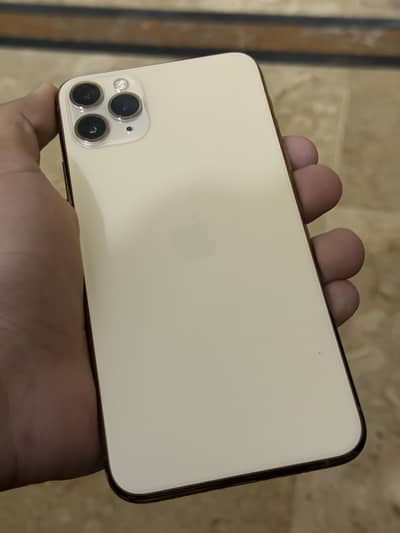 iPhone 11 pro max 256gb 78battery health minor dot all okay