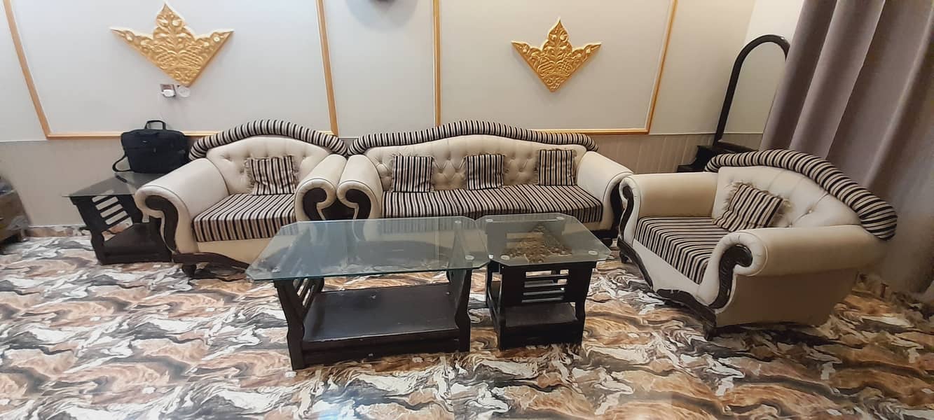 Sofa n table set. 4