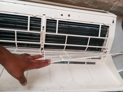 Dawlance 1.5 Ton Split Ac without pipe kit