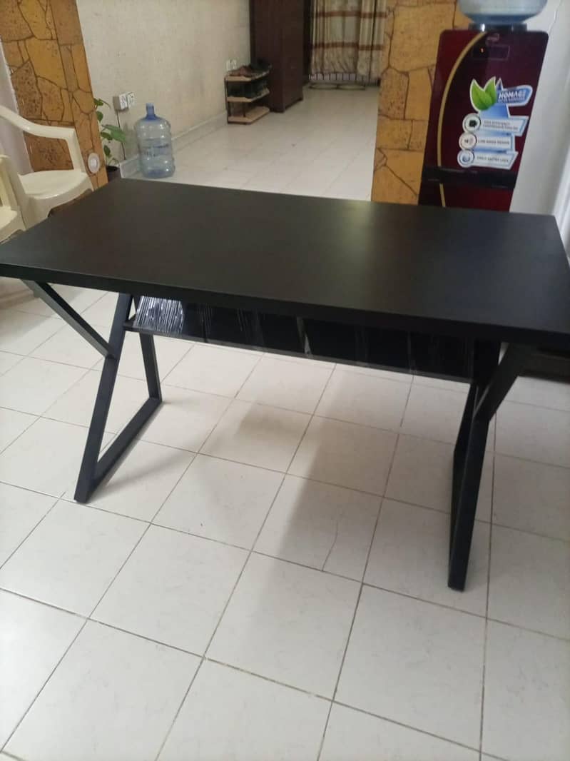 K shaped Computer Table 2