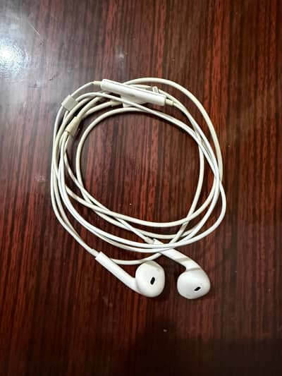 iPhone genuine handsfree