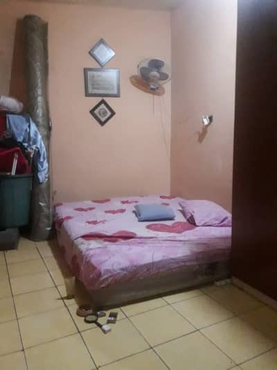 Daily basis room for couple family girls boys