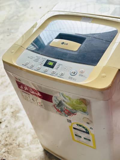 LG washer- 8 months used (Imported from Saudia)