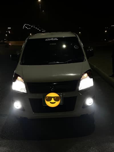 2018 Model 27000 km kenwood Panel Inside functional Floor Lights