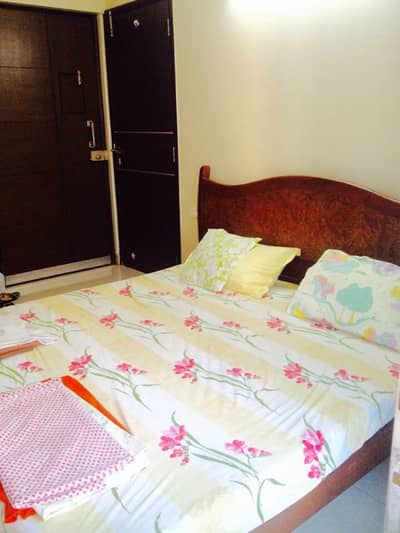 Daily basis room for couple family girls boys