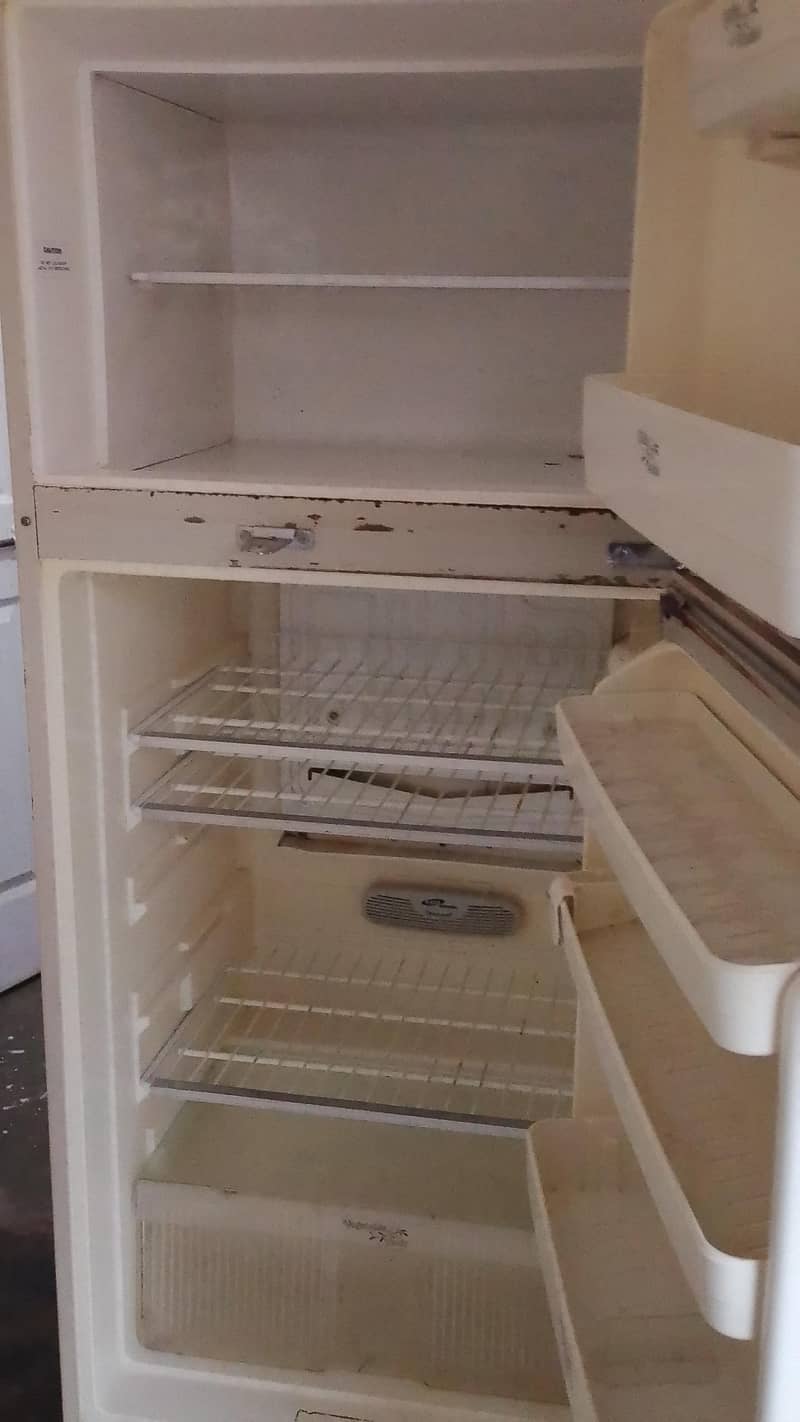 ڈبل ڈور فریج برائے فروخت – اچھی کنڈیشن 1