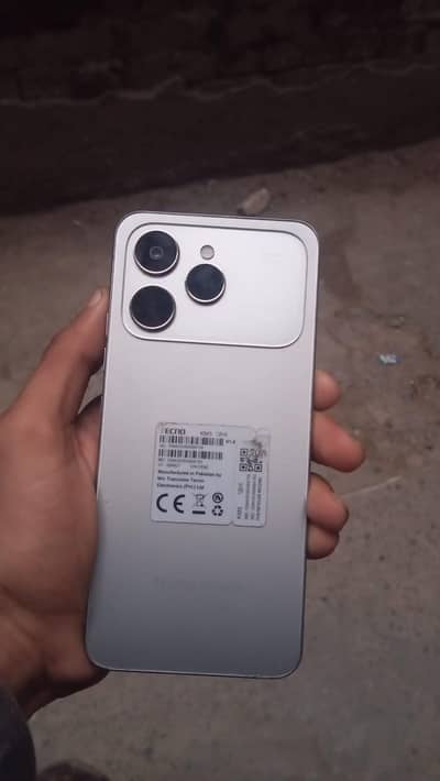 Tecno spark 40