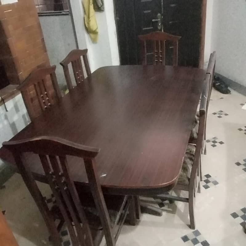 Dining Table 0