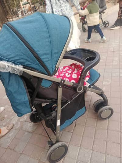 Brand new pram for sale only 1 day used