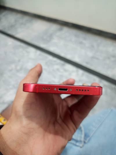 Iphone 12 product red