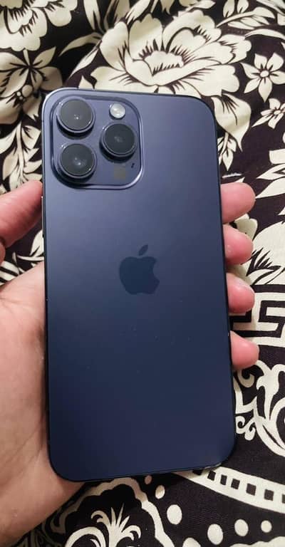 iPhone 14 pro max 10/9