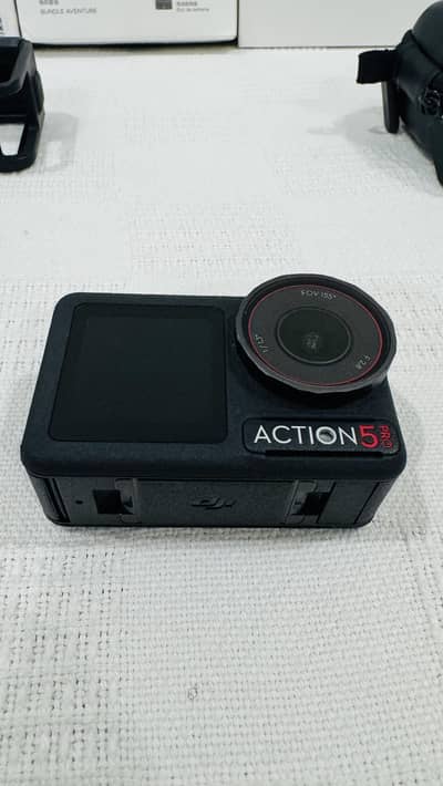 DJI Osmo Action 5 Pro Adventure Combo