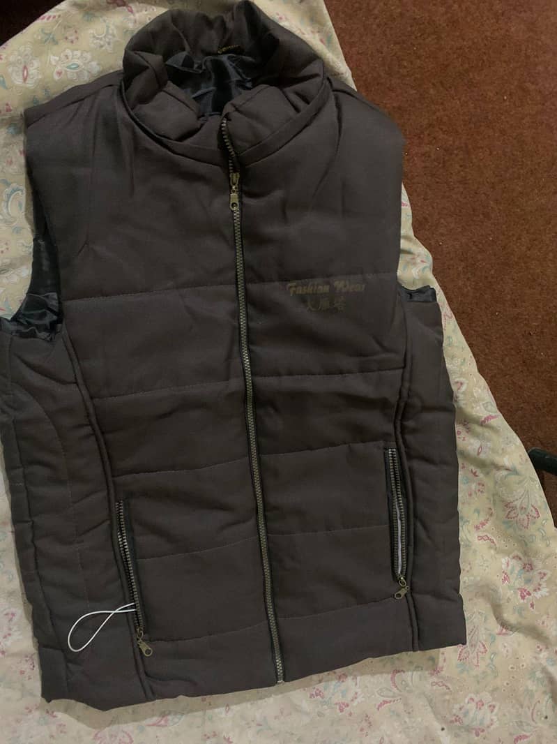 sleevless jacket for man 1