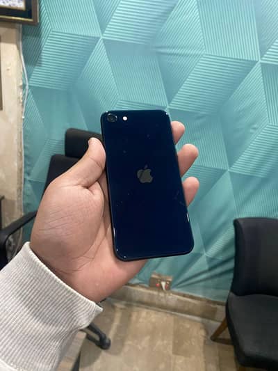 iphone SE 3rd generation JV 64 GB 98 health