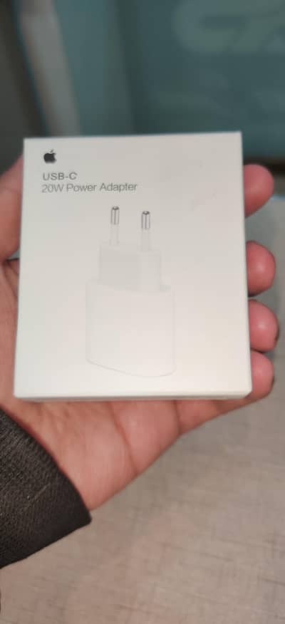 APPLE 20W FAST POWER ADAPTER