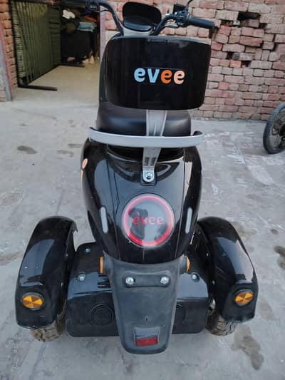 evee nisa 3 wheel new