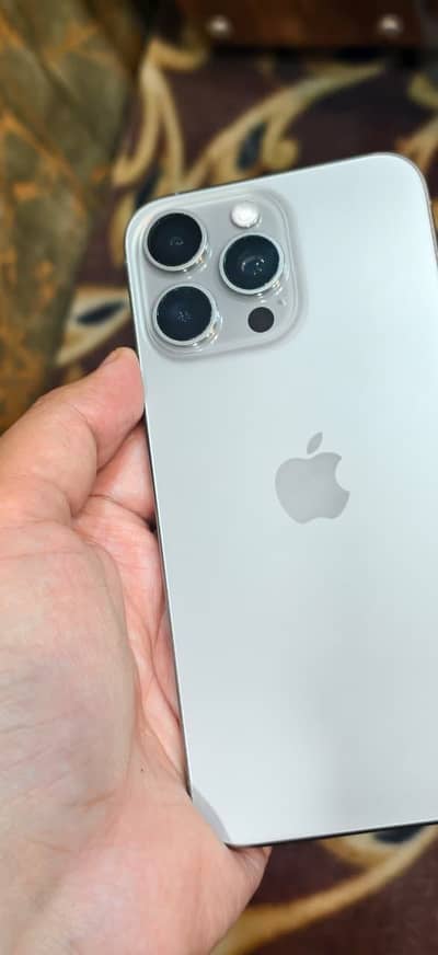 Iphone 15 pro max natural titanium