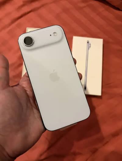 Apple iPhone 17 Air 256 gb LLA model sale argent 0301/3565793, WhatsA