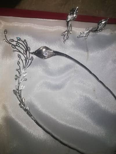 earrings 500 each set 3000each